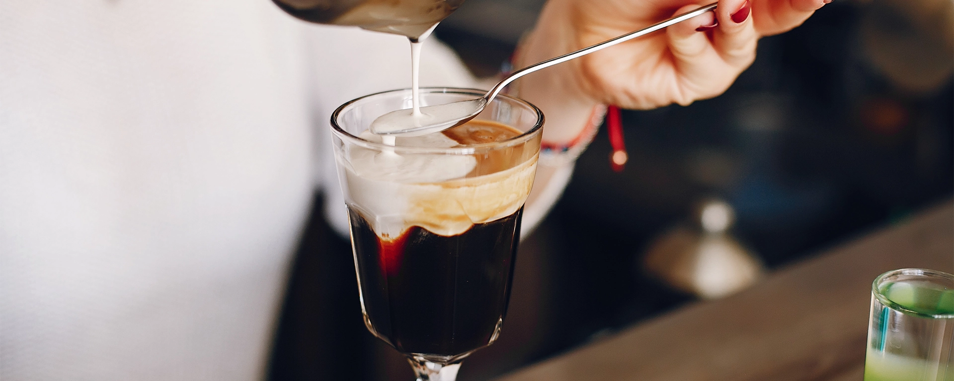 Aperitivo: origine, significato e perché piace così tanto