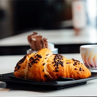 Brioche artigianale per la colazione al Plaza Cafè